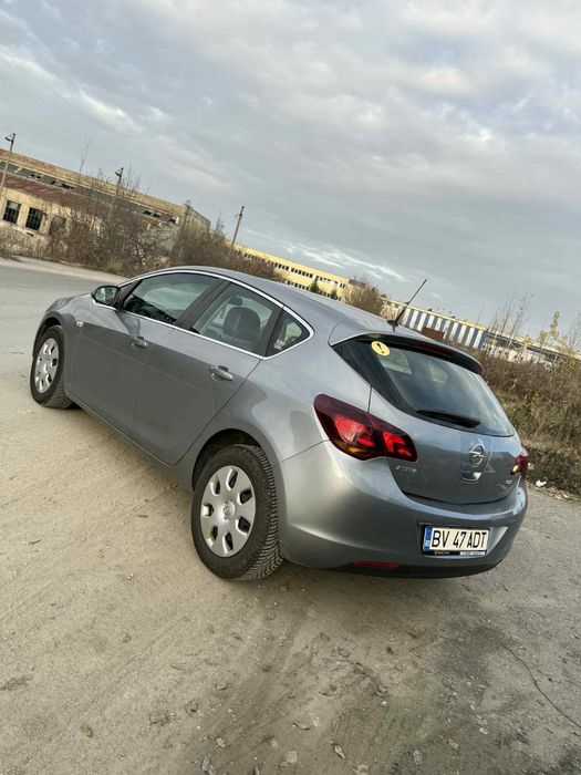 Opel astra J 2010