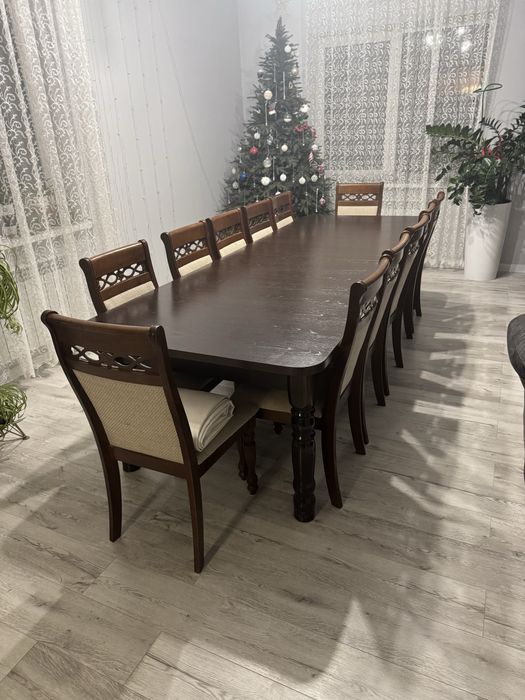 Стол и 12 стульев Малайзия