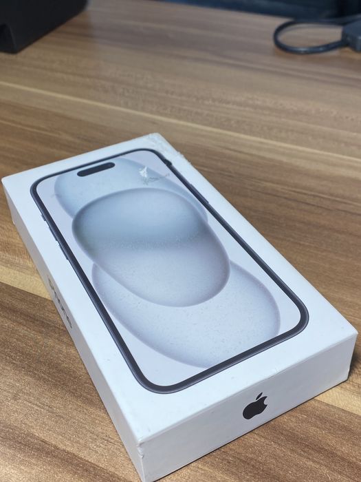 iPhone 15 • 128 GB • Black