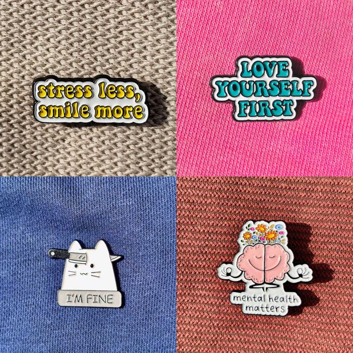 Цветни и забавни емайлирани значки(пинчета) за всеки стил