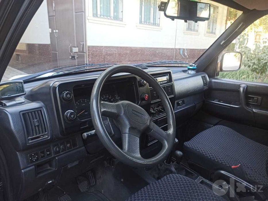 внедорожник ISUZU