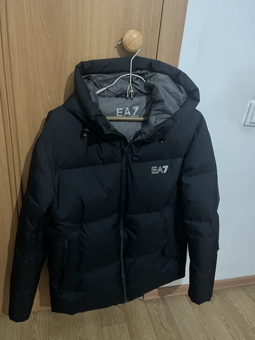 Зимняя куртка мужская EA7