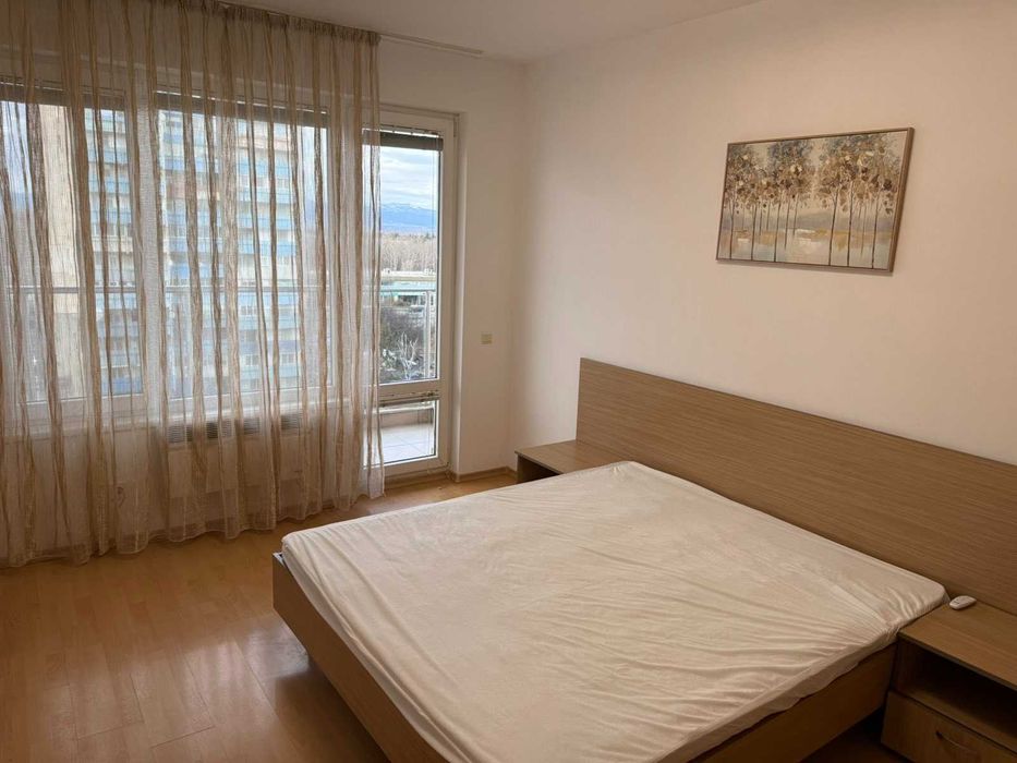 Уютен Тристаен Апартамент