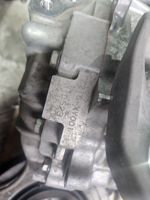 Скоростна кутия за Toyota Rav4 2.5i plug-in