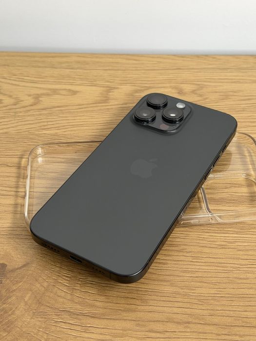 iPhone 16 Pro Max 256GB – Black Titanium