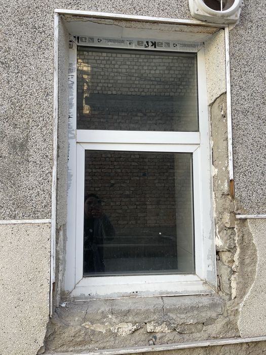 Окно  алюминиевый