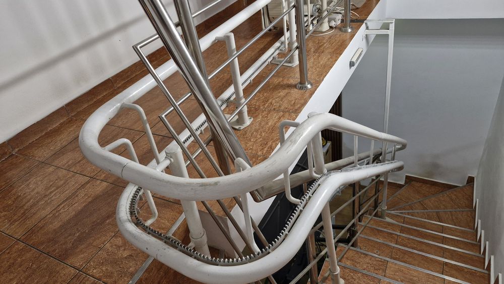 Scaun scara electric