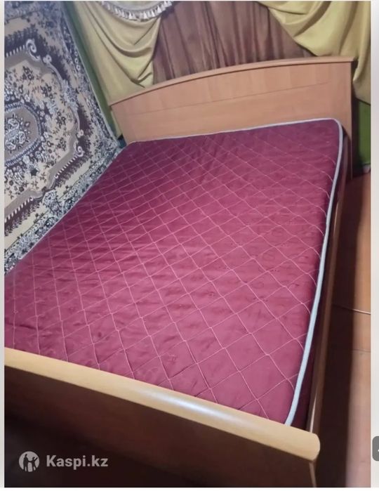 Продам двуспальную кровать