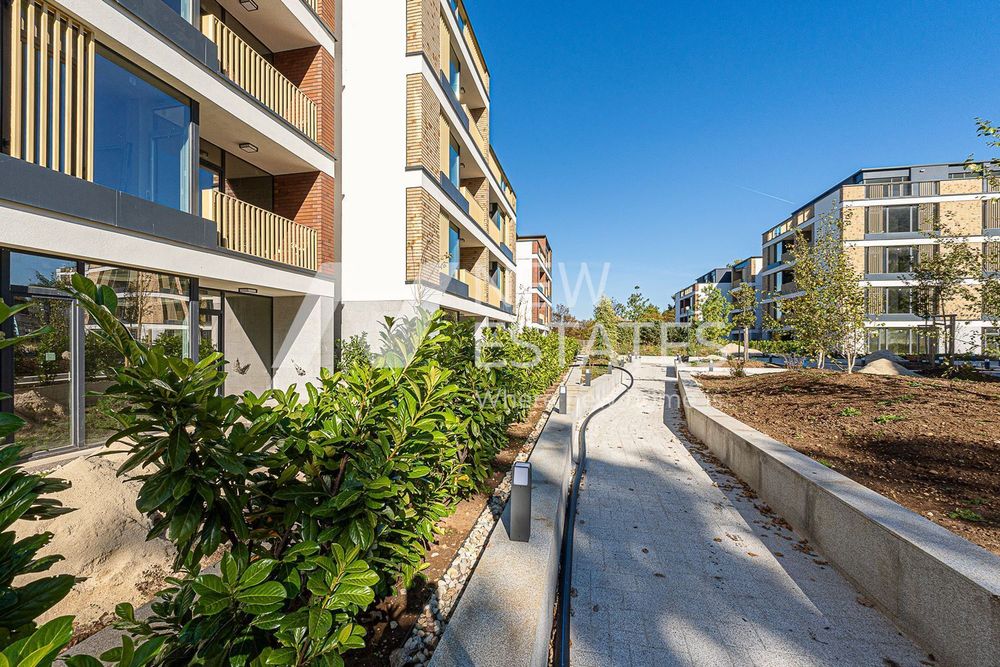 Продава се Двустаен апартамент в София, Бояна - 85 кв.м за 2005 €/кв.м - Снимка #7