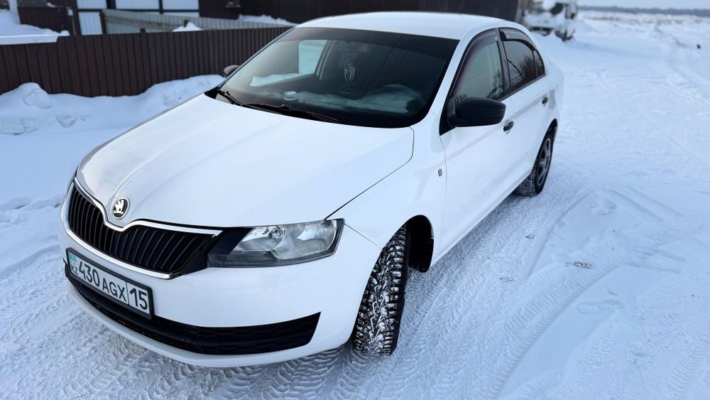 Продам машину  skoda rapid