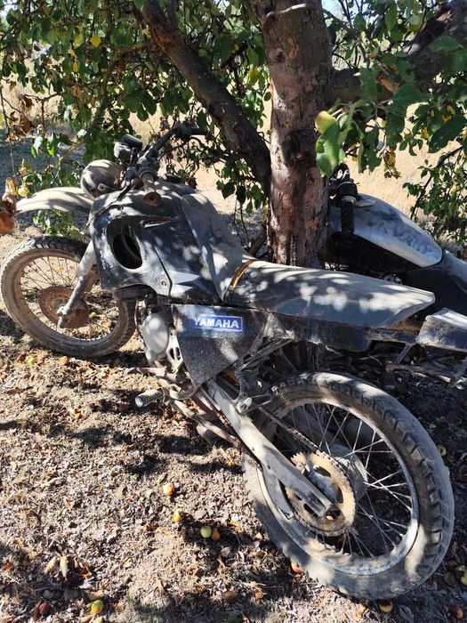 Vând motocicleta