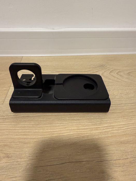 Алуминиева Зарядна станция 3 в 1 iPhone, Apple watch и AirPods