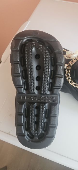 Кроксове  черни.