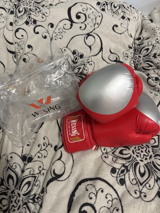 Боксерские перчатки WESING