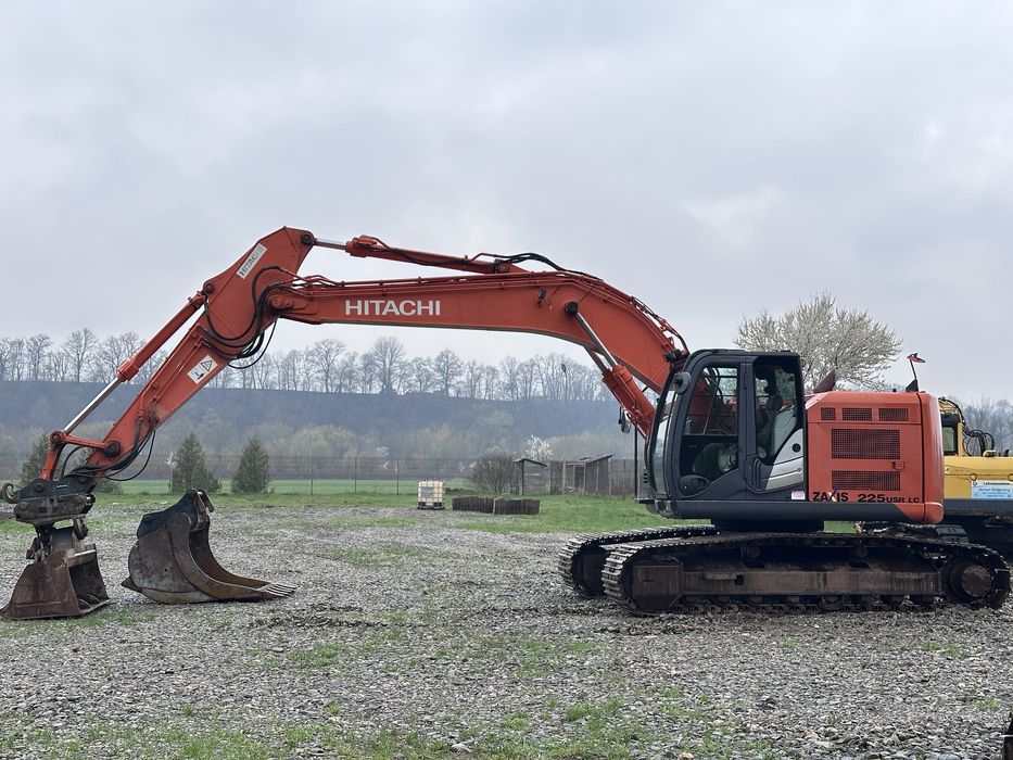 Excavator pe senile Hitachi ZX225 USRLC-5B 2015/9540h/24900kg