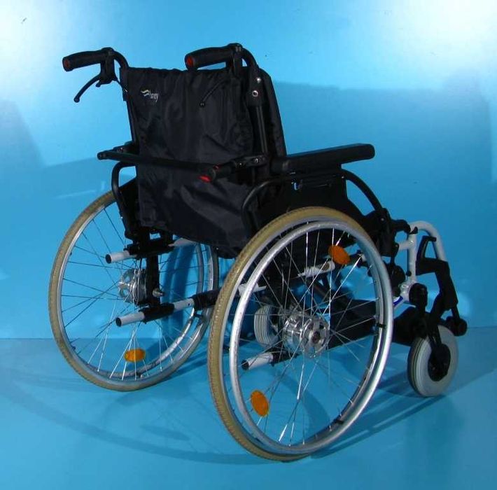 Scaun cu rotile din aluminiu Breezy - latime sezut 52 cm