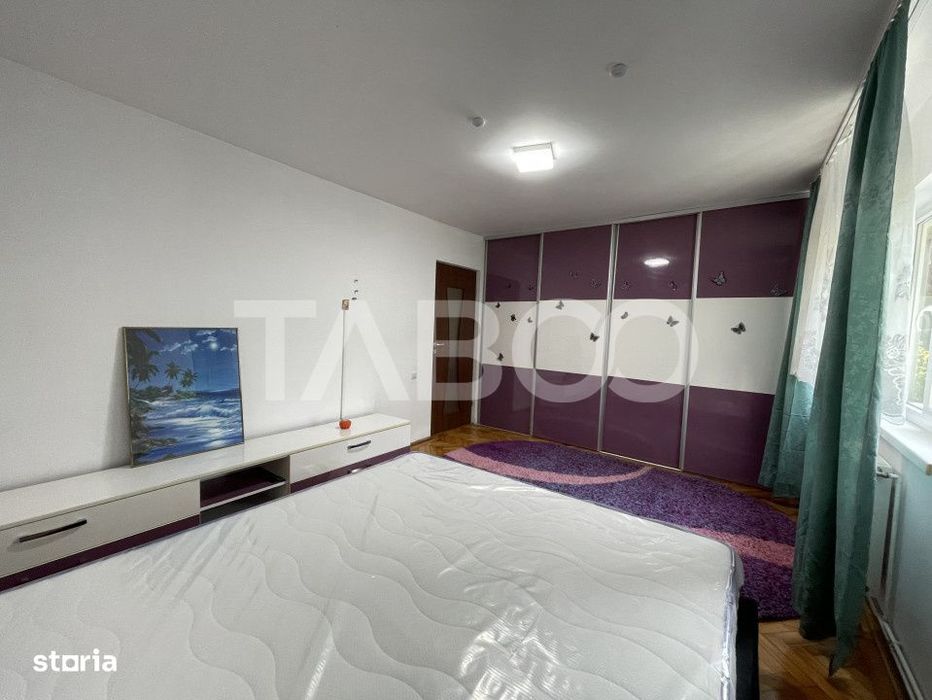 Apartament cu 2 camere decomandate si balcon de inchiriat in Strand - Vedere 3