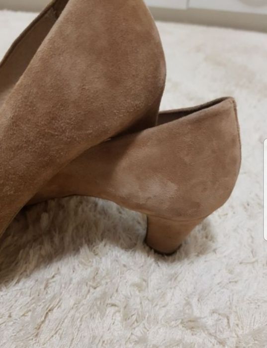 Продам замшевые туфли