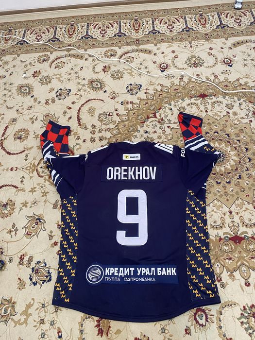 Форма хоккеиста орехов