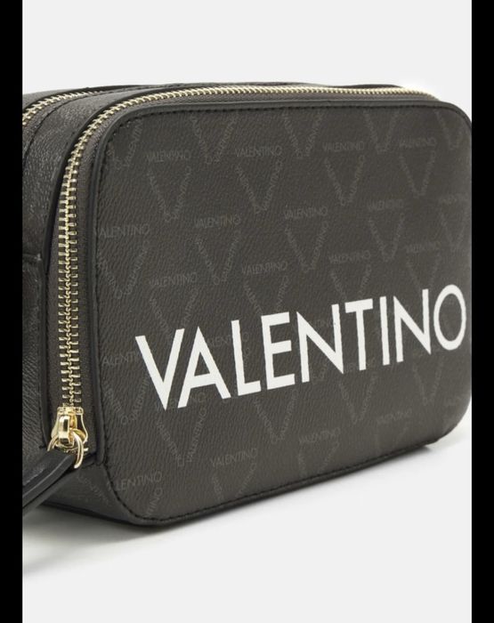 Чанта на Valentino