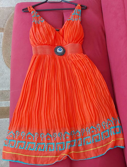 Дамски рокли-официални и ежедневни