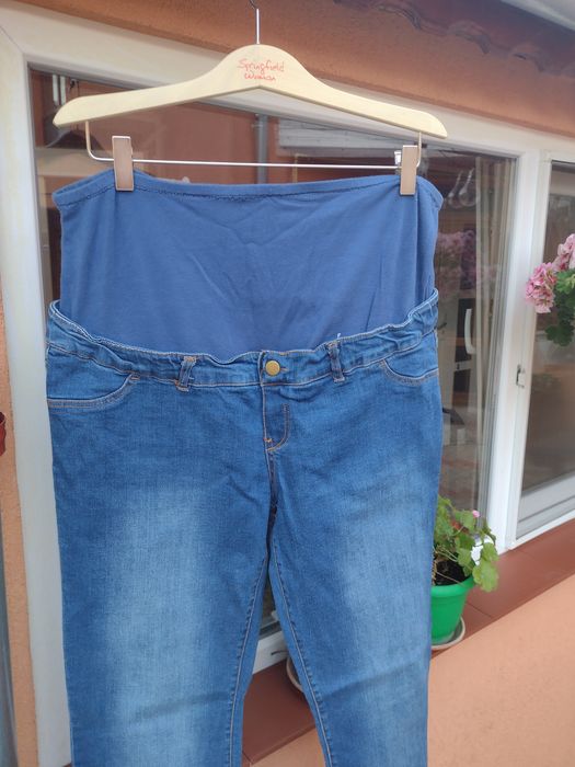 Pantaloni gravidute