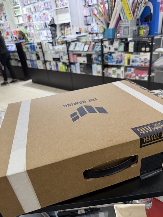 Asus Tuf A16 Gaming 16/512 R7 RTX4050