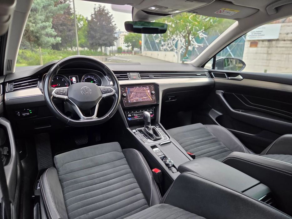 Volkswagen Passat 2021 IQ.Light/Alcantara/150CP/Euro6