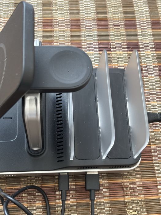 5 в 1 Безжична зарядна станция wireless charging station