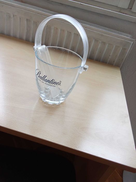 Купа за лед с щипка