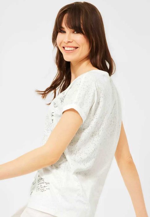 Футболка белая с аппликацией "CECIL"