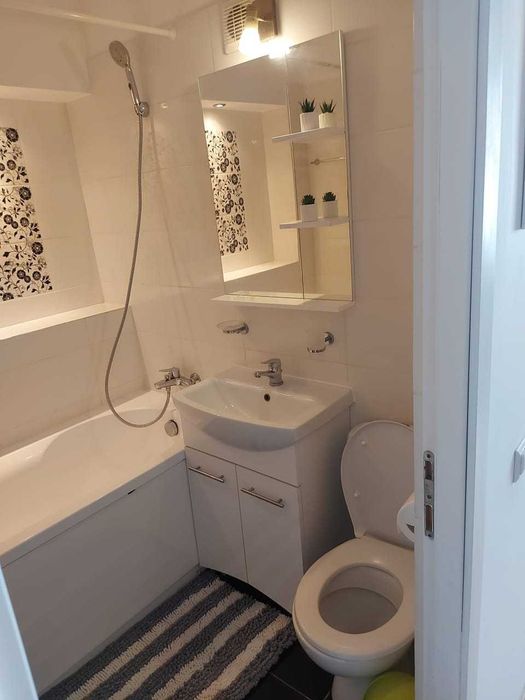 Închiriez apartament 2 camere Zamca