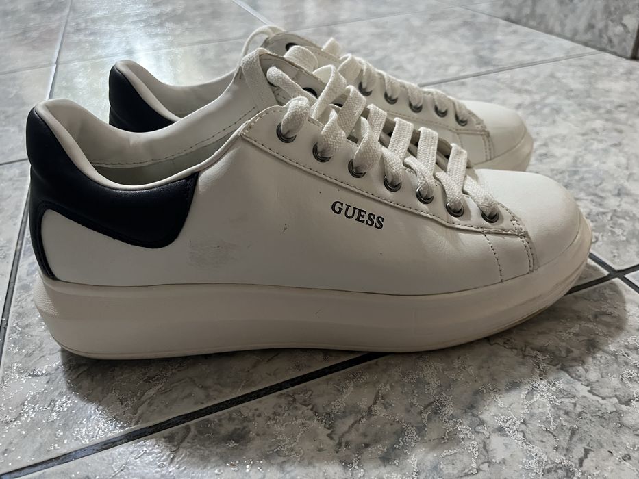 Guess marimea 41