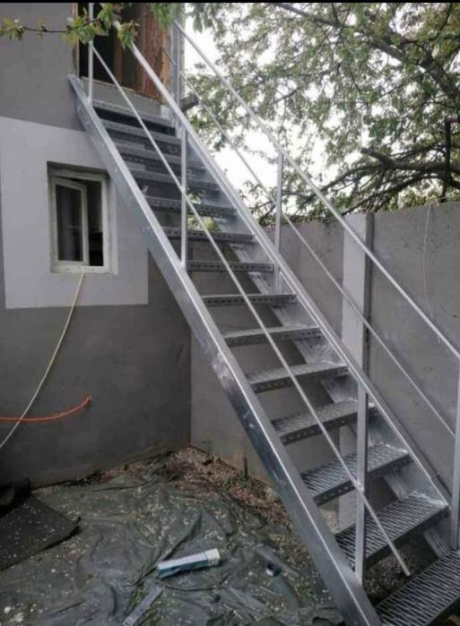 Scara zincate pentru la comanda