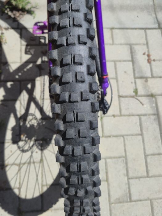 De vânzare anvelopă Michelin DH 22 pe dimensiunea 27.5" x 2.40 (61-584).