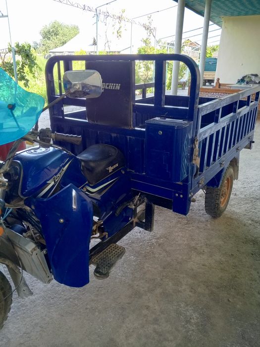 Mototsikl Lochin