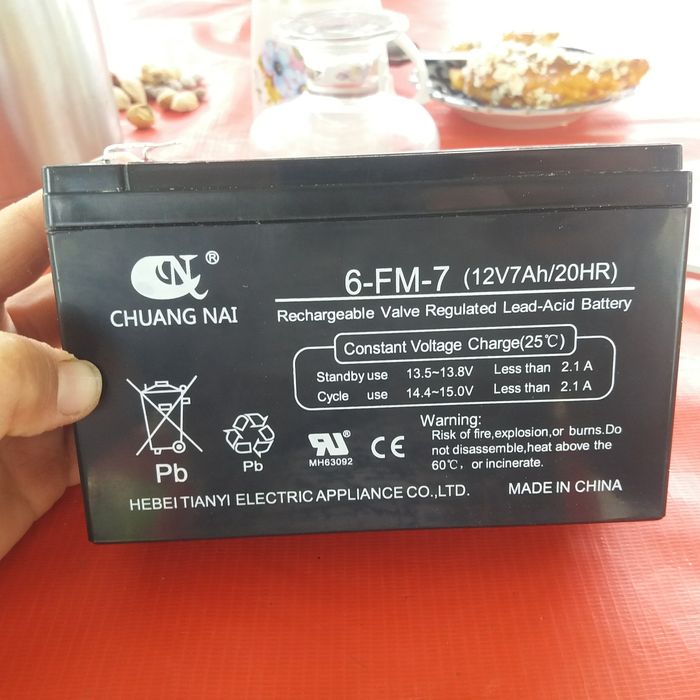 Аккумлятор 12 волт и 24 волт