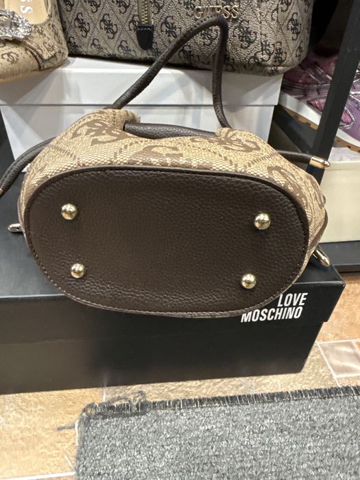 Дамска Чантаичка Guess