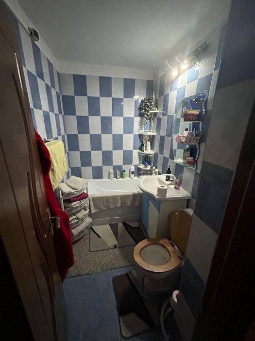 Vand apartament 3 camere