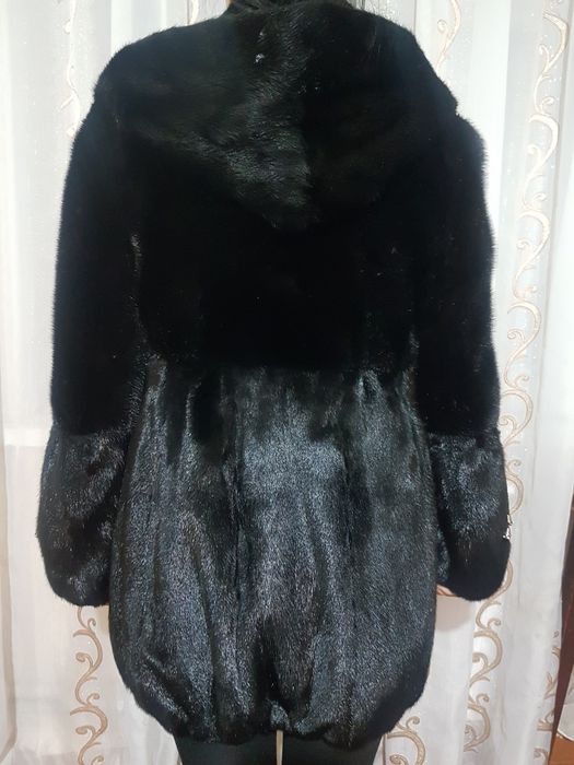 Продам норковую шубку