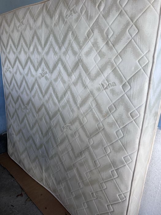 Продается кровать с матрасом