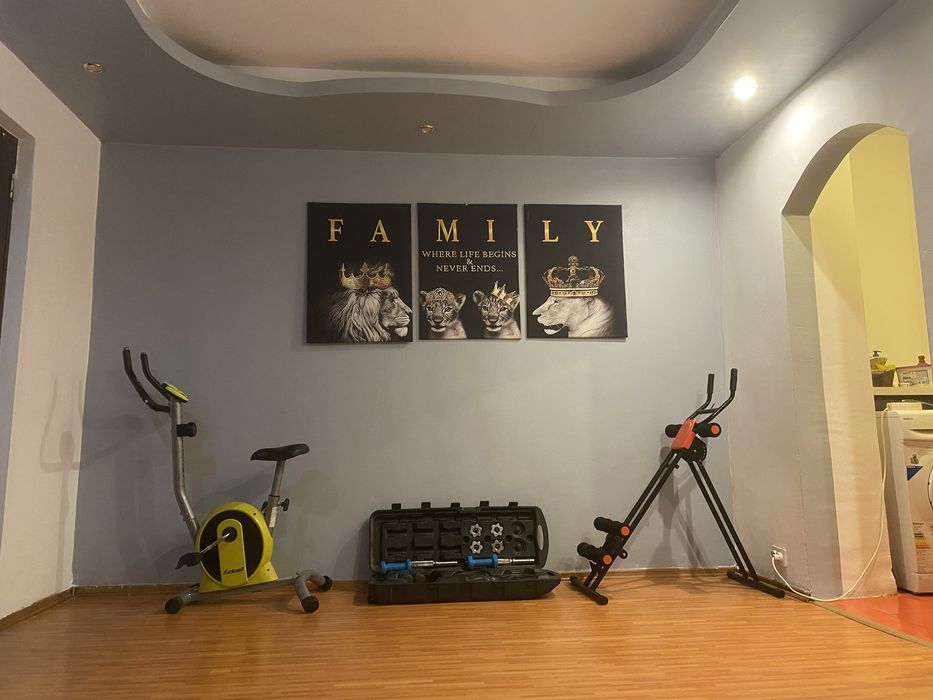 Vand apartament cu 3 camere