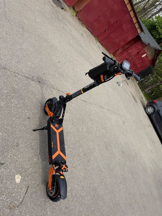Kukirin g2max cu 400km si fara accidente. La schimb cu g4 (maxim 750km). Dau si diferenta de bani