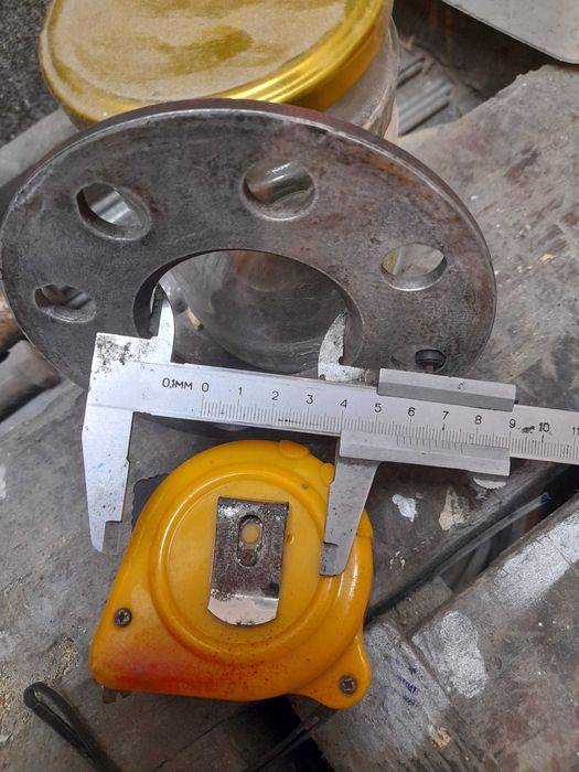 Продавам 2 броя фланци за джанти с дебелина 5мм