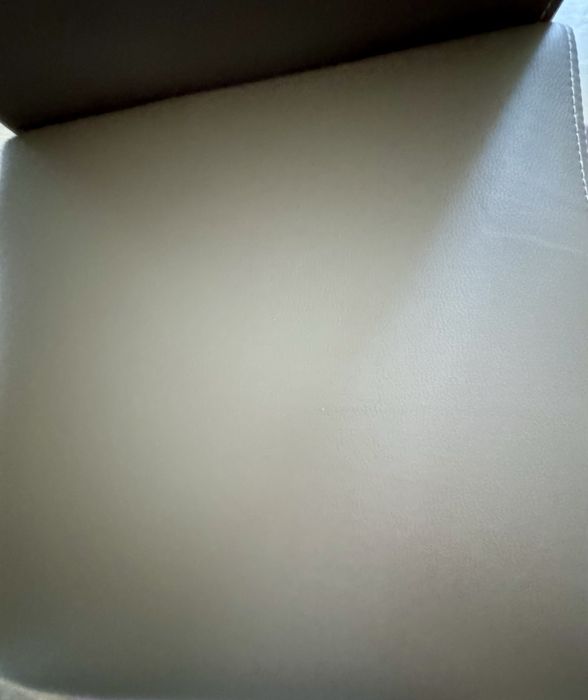 4 броя трапезен стол еко кожа цвят лате и бяло 30 лв