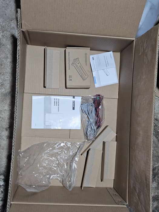 Growatt SPF 5000 ES – инвертор 5KW, 48V с WiFi-F мод