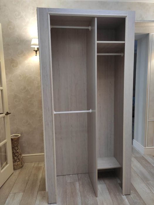 Шкаф для прихожей