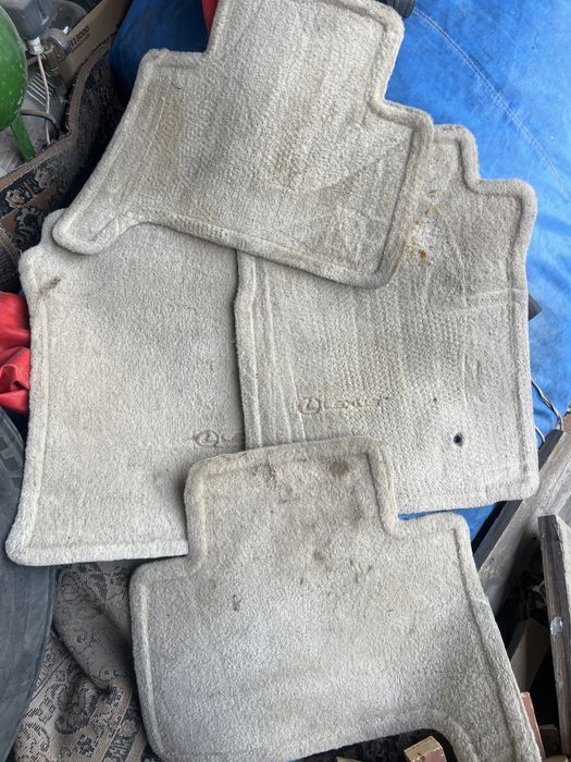 Продам коврики (полики)на Lexus Gx 470