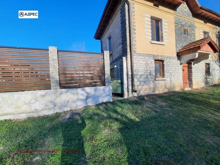 Продава се Къща в с. Костелево, Област Враца - 100 кв.м за 1352 €/кв.м - Снимка #3