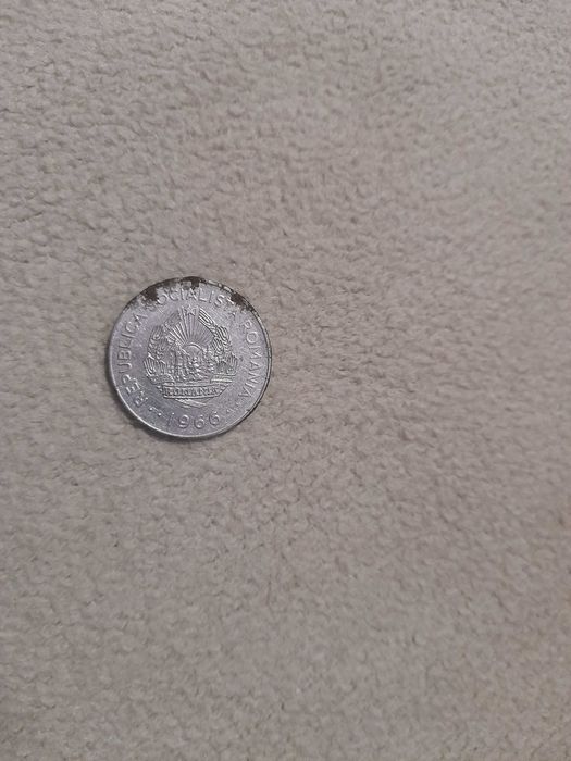 Vand moneda de un leu vece